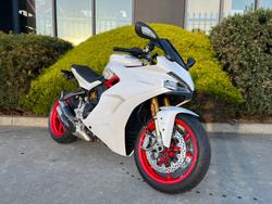 2018 DUCATI SUPERSPORT S White