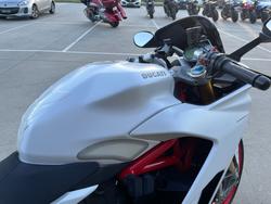 2018 DUCATI SUPERSPORT S White