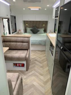 2025 Design RV Crx Semi Off Road Van 5-3, 20'6''