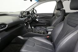 2019 Hyundai
                Santa Fe Highlander