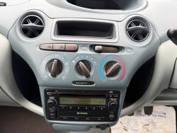 2002 Toyota Echo NCP10R Glacier White