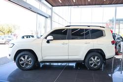 2021 Toyota Landcruiser VX FJA300R 4X4 Dual Range Glacier White