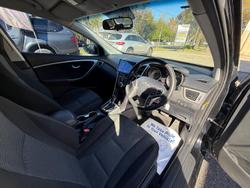 2013 Hyundai i30 Active GD Phantom Black