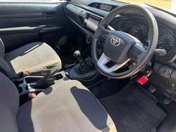 2017 TOYOTA HILUX