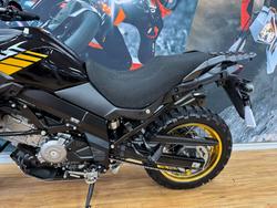 2020 Suzuki V-STROM 650XT (DL650XA) GLASS SPARKLE BLACK