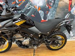 2020 Suzuki V-STROM 650XT (DL650XA) GLASS SPARKLE BLACK