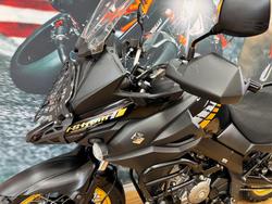 2020 Suzuki V-STROM 650XT (DL650XA) GLASS SPARKLE BLACK