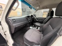 2011 Mitsubishi Pajero GL NT MY11 4X4 White