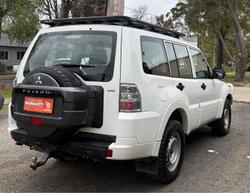 2011 Mitsubishi Pajero GL NT MY11 4X4 White