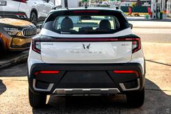 2025 Mahindra XUV3XO AX7L