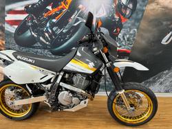 2015 Suzuki DR650SE WHITE/GOLD