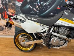 2015 Suzuki DR650SE WHITE/GOLD