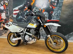 2015 Suzuki DR650SE WHITE/GOLD
