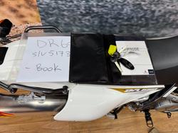 2015 Suzuki DR650SE WHITE/GOLD