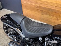 2016 Harley-davidson FXSB SOFTAIL BREAKOUT Black