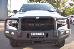 2024 RAM 1500 Limited RamBox DT MY24 4X4 Dual Range Bright White