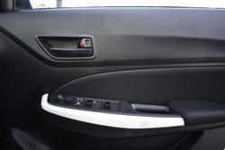 2023 Suzuki Swift GL AZ Series II Pure White