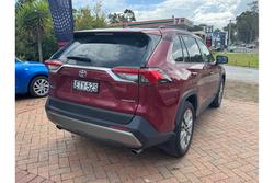2022 Toyota
                RAV4 Cruiser