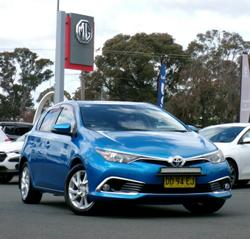 2017 Toyota
                Corolla 