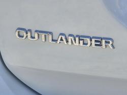 2017 Mitsubishi Outlander LS