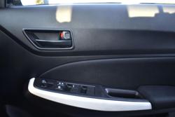 2023 Suzuki Swift GL AZ Series II Pure White