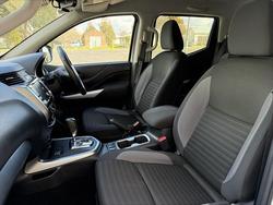 2021 Nissan
Navara ST