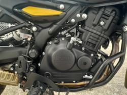 2025 Royal Enfield HIMALAYAN 450 Black