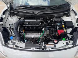 2023 Suzuki Swift GL Plus AZ Series II Pure White