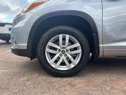 2016 Toyota Kluger GX