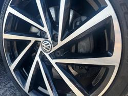 2018 Volkswagen
                Golf R