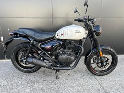 2023 Royal Enfield Hunter 350 Hunter White