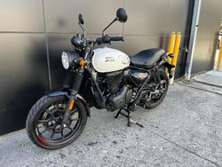 2023 Royal Enfield Hunter 350 Hunter White