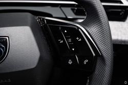 2025 Peugeot 3008 GT Premium Hybrid P64 MY25 Okenite White