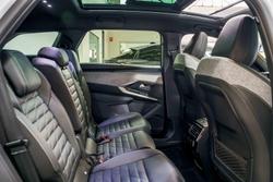 2025 Peugeot 5008 GT Premium Hybrid