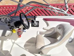 2006 Glastron SX 195