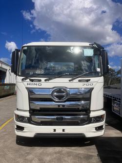 2025 Hino 700 Series FY 3036 White