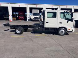 2025 Hino 300 Series 616 Crew White