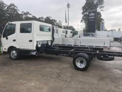 2025 Hino 300 Series 616 Crew White