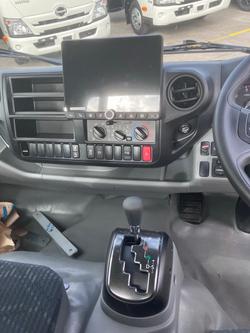 2025 Hino 300 Series 616 WHITE