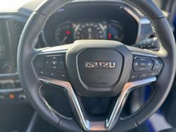 2024 ISUZU D-MAX