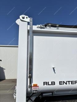 0 RLB Enterprises By Sonnex 28 Foot Civil Spec White