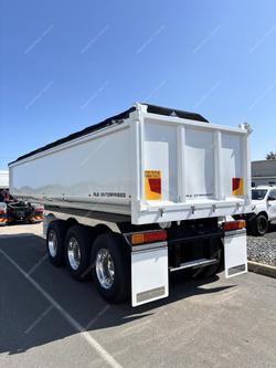 0 RLB Enterprises By Sonnex 28 Foot Civil Spec White