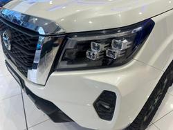 2021 Nissan
                Navara SL