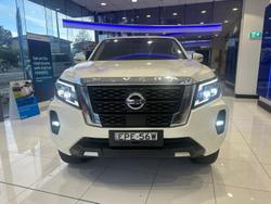 2021 Nissan
                Navara SL
