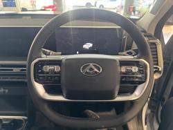 2025 LDV
Terron 9 Origin