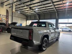 2025 LDV
Terron 9 Origin