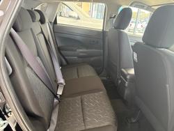 2024 Mitsubishi ASX ES