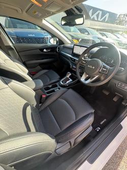 2023 Kia Cerato Sport+ BD MY23 Clear White