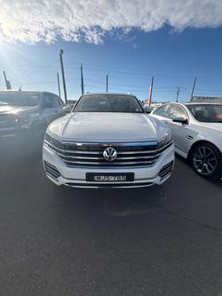 2019 Volkswagen
Touareg 190TDI Launch Edition
