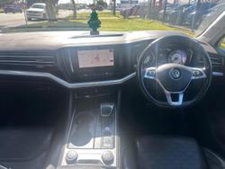 2019 Volkswagen Touareg 190TDI Launch Edition